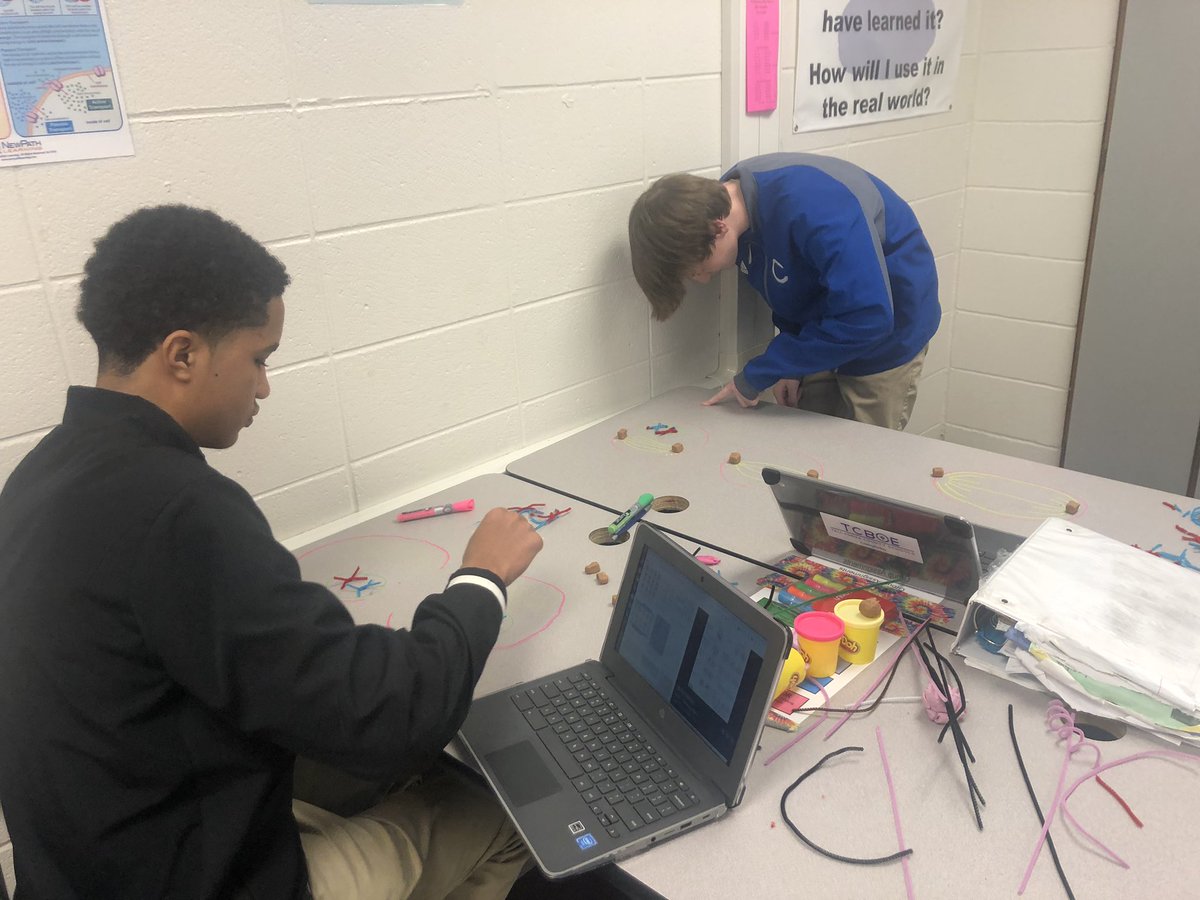 MsKMelton1's tweet photo. Meiosis Stop Motion videos. Pre AP Biology making meiosis videos with play dough and we video#COMMITTED #CburgHigh @CburgHigh https://t.co/SYk8tTxwr0