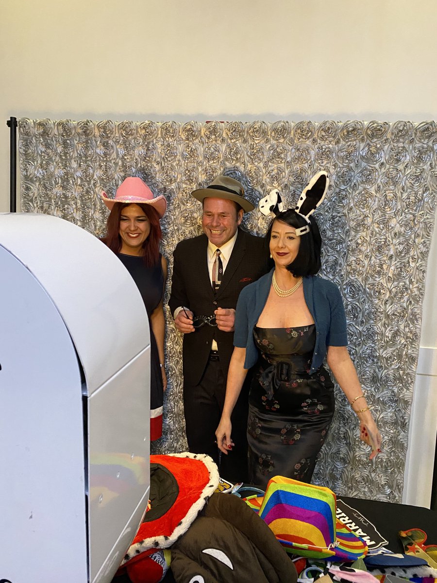 Clementine_PB's tweet photo. The holidays may be over, but the party sure won't stop!
Thank you @VivintHome for letting us provide a photo booth your winter party!
 
Venue: Jaden Event Center
#Vivint #VivintSmartHome #VivintUtah #EventEntertainment #CorporateEvent   #ClementinePhotoBooth https://t.co/JcosrnR9fg