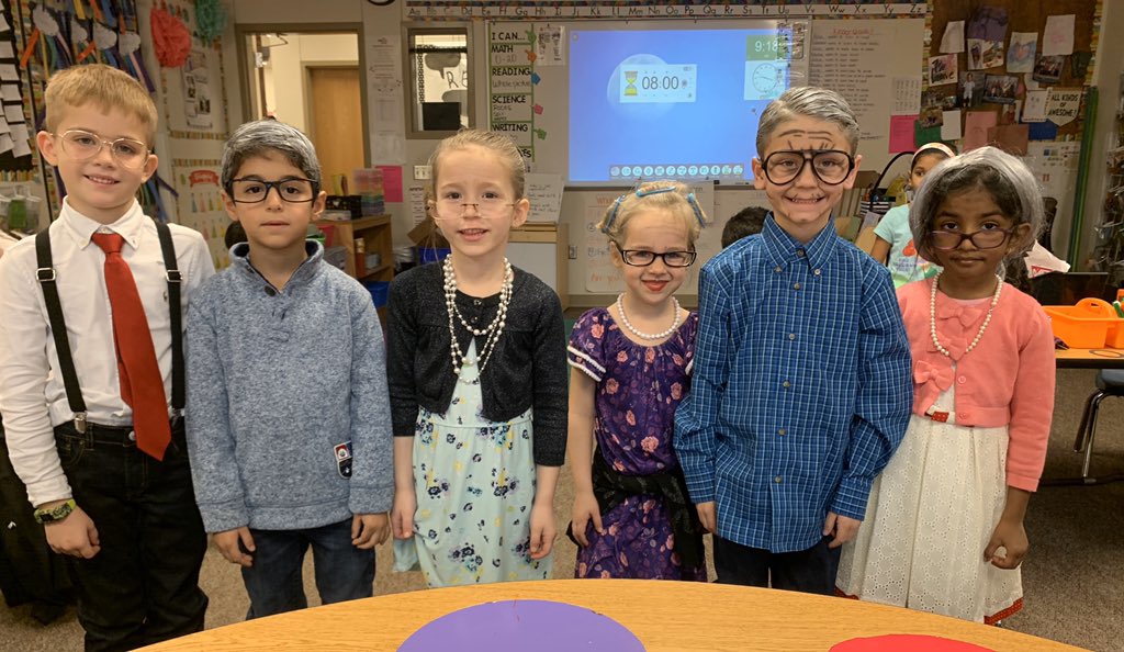 MsJenkins_LC's tweet image. Happy 100th day of school !!! #redhouse #camphosp #kindervibes #FISDK