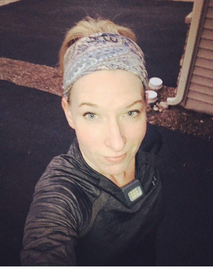 Deelo444's tweet photo. Nice and easy 5 miler this morning. 😁🏃🏼‍♀️😉#garmin #strava #running #runnersofinstagram  #runners #runnersworld #anyweatherisrunningweather #runhappy https://t.co/5TpLyLWJ6w