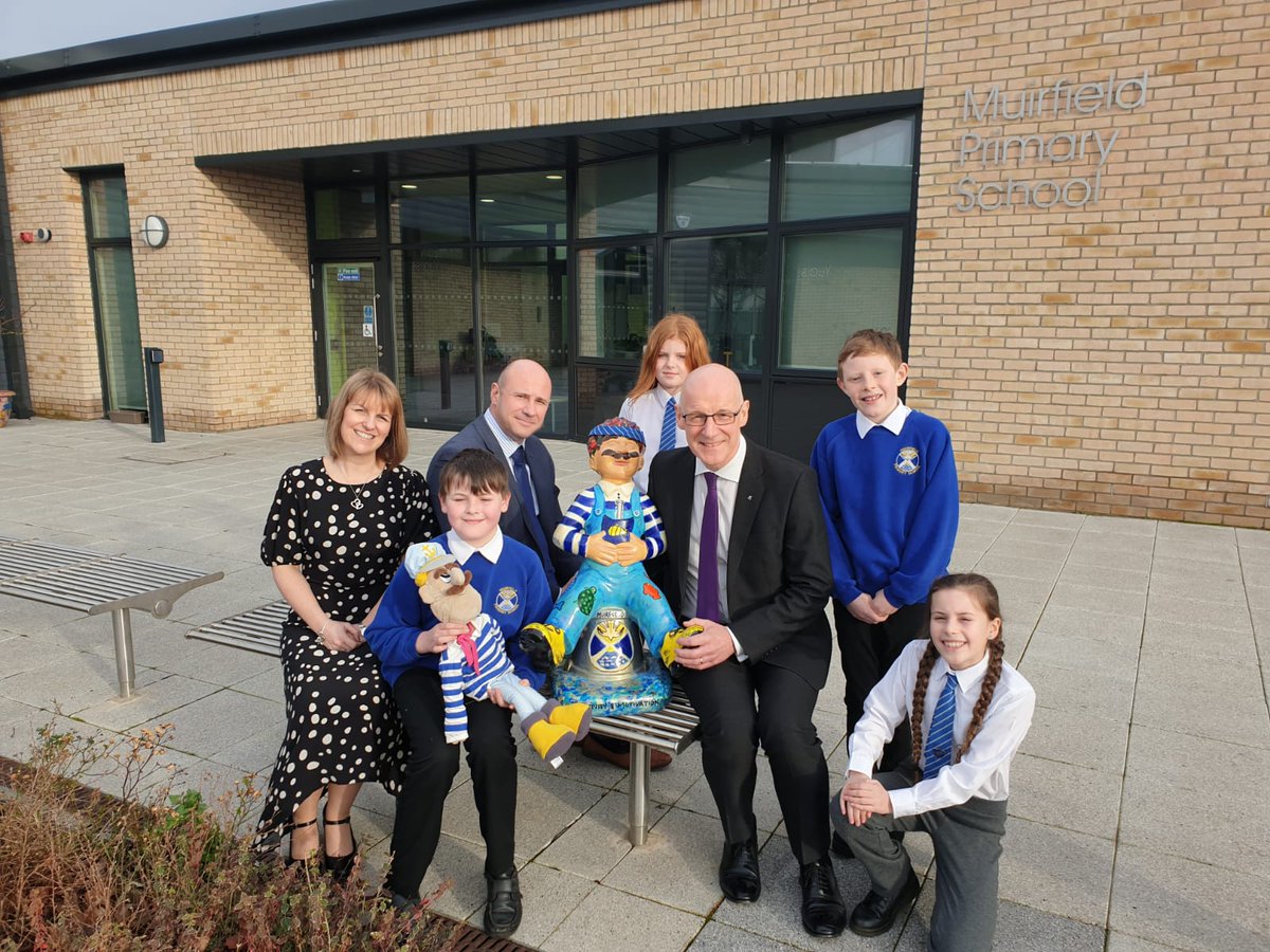 AngusCouncil's tweet photo. The Deputy First Minister and Cabinet Secretary for Education and Skills @JohnSwinney officially opened not one but two of our new state of the art schools in Arbroath today. Thank you to @LadyloanPS &amp; @MuirfieldPS for welcoming us #GreatPeople @ScotGovEdu
https://t.co/kXbfjedKvh https://t.co/PgRw2mxd74