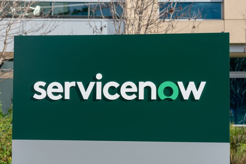 techzine's tweet photo. ServiceNow takes over AI-startup Passage AI https://t.co/HbGODqasgd #Data #DataScience #acquisition #chatbot #PassageAI @techzineeu https://t.co/MjrHAUVgyC