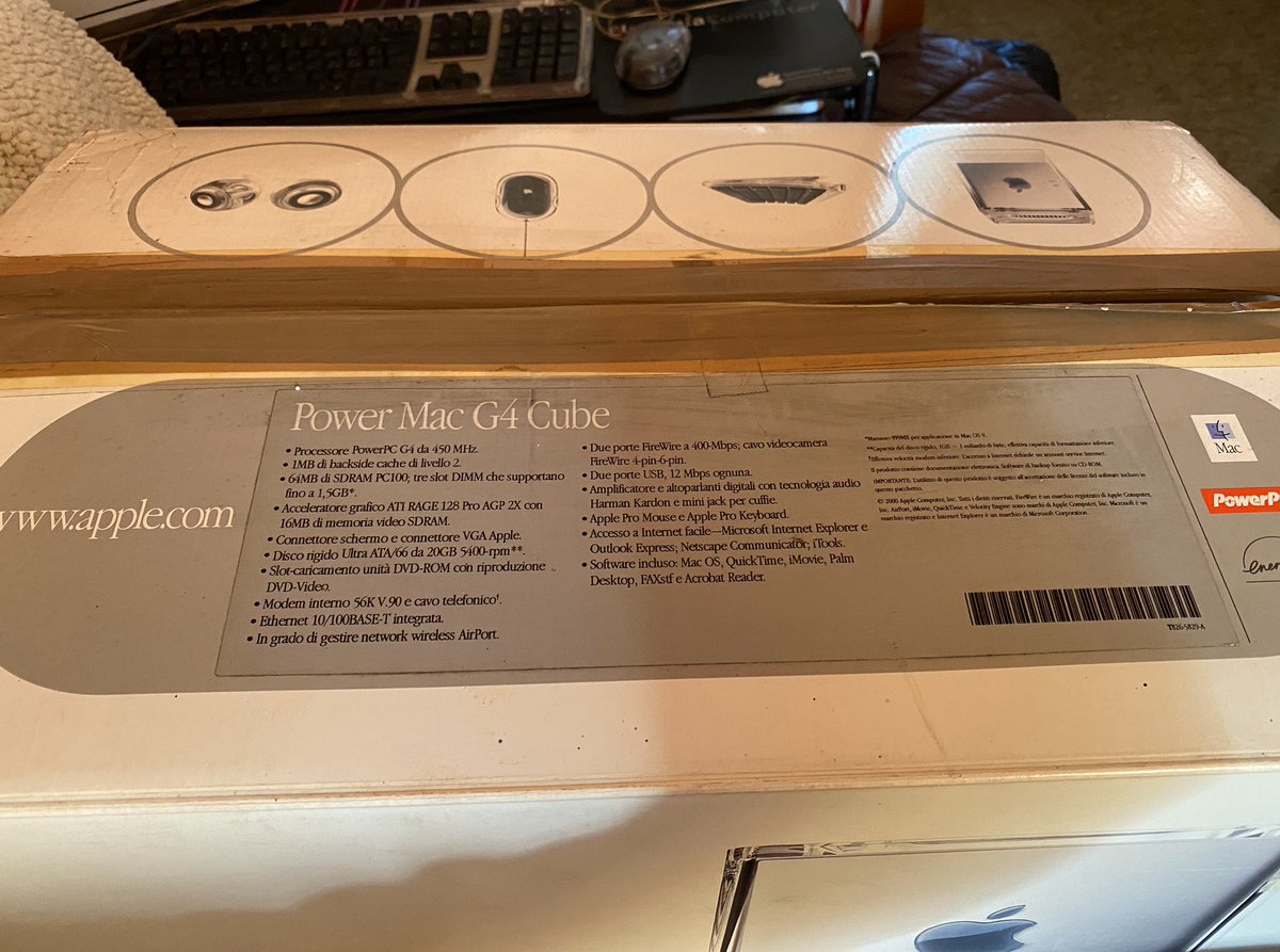 Ric_iDex_1996's tweet photo. Quando ti senti pienamente realizzato per un bel pezzo! In fase di completamento per il 100%. In attesa del prossimo... Indizio: 20º
Intanto celebro:
#PowerMacG4Cube with box!
#PowerMacG4CubeBox #PowerMacG4Cube❤️
#G4Cube #MacOS9
#Apple #PowerPC #PowerPCG4 #SteveJobs @Apple https://t.co/h1m9t3N7Im