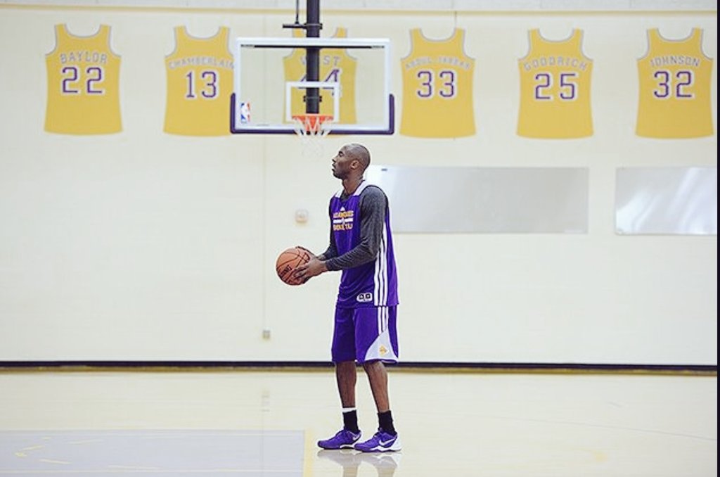 MattrCapital's tweet photo. Kobe said, 'to get more out of yourself...work harder and stay consistent longer'

To this very day, I research every chance I get...and I do it consistently...for new holdings &amp; current holdings...I stay in trades longer and let my winners run!!

Thanks for everything Kobe! https://t.co/ZSxO7Uk1SC
