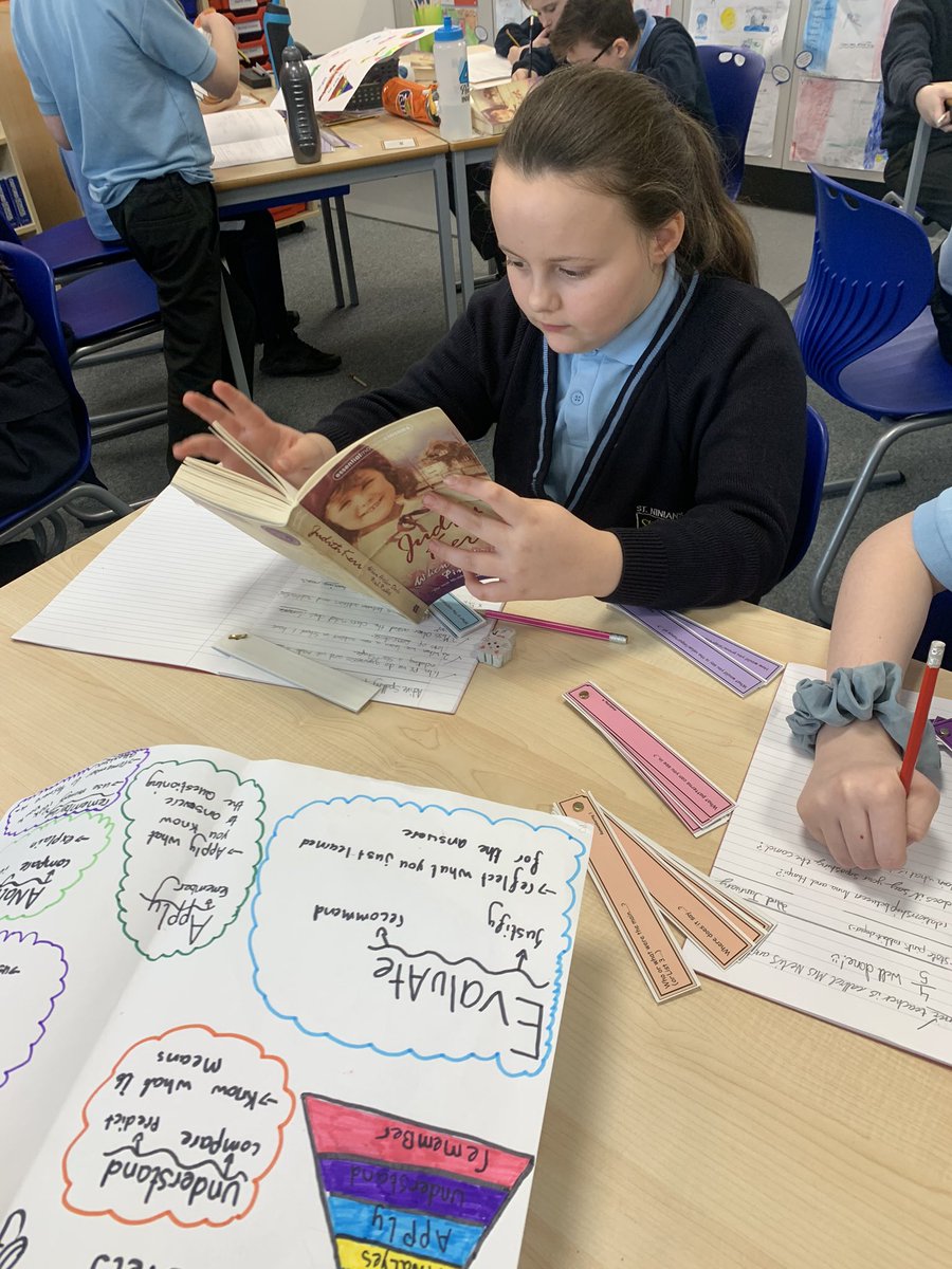 MissOliverStNin's tweet photo. Developing our understanding of levels of questioning and matching the language of Bloom’s taxonomy with Anne Glennie’s Reflective Reading taxonomy #depthoflearning https://t.co/YNvrVP94yF