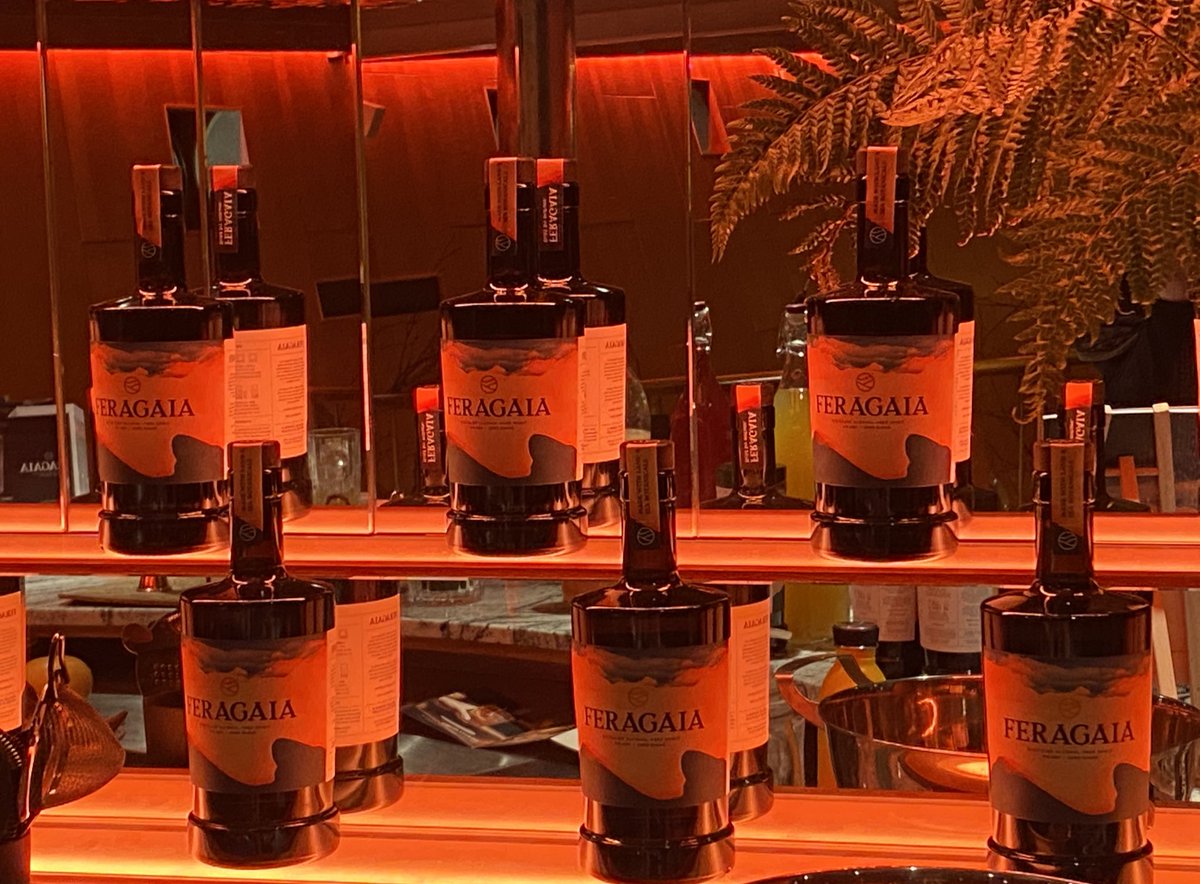 EmmaLOBryen's tweet photo. Enjoying a delightful alcohol free cocktail at the @feragaia pop up on board the Fingal this evening- beautiful drink and great example of innovative Scottish entrepreneurship! @scotfooddrink #watchthisspace https://t.co/FW4gCJMrKI