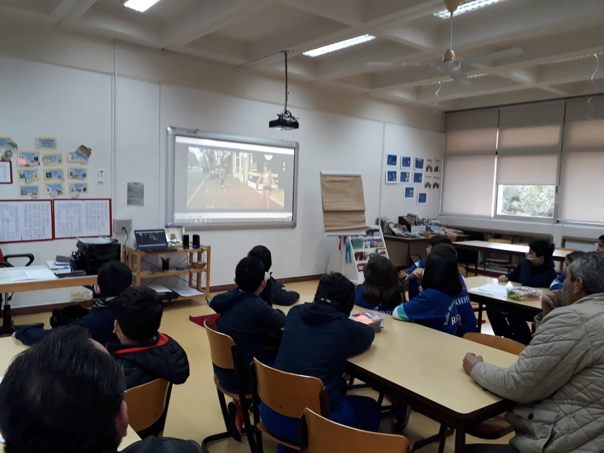 RHHS_PYPX's tweet photo. EB5A students engaged in an interactive session with their parents #tuning_in #PYPX #parent_involvement https://t.co/AtzXBCz8yN