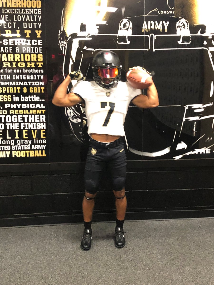 PurduePaul1's tweet photo. Bishop Johnson will have a Signing Day Celebration Wednesday (2/5) at 3:30 p.m. to sign his letter of intent to THE U.S. MILITARY ACADEMY AT WEST POINT.  Please join us in the Scheumann Stadium Team Meeting Room for the Celebration. #BronchoNation @WLFI @samueltking https://t.co/bkWYlQPOFh