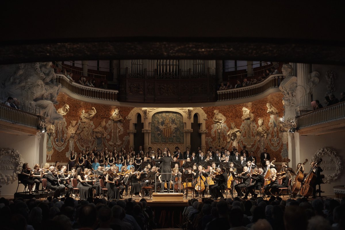 Gaes's tweet photo. El 1 de febrero la Orquesta Sinfónica del Vallés estrenará, dentro de su concierto “El pi4no de Beethoven” en el Palau de la Música, una obra compuesta por la Joven Orquesta Graeem Clark, integrada por jóvenes músicos con implante coclear. ¡No te lo pierdas! #GAESSolidaria https://t.co/L0A1ZklSwt
