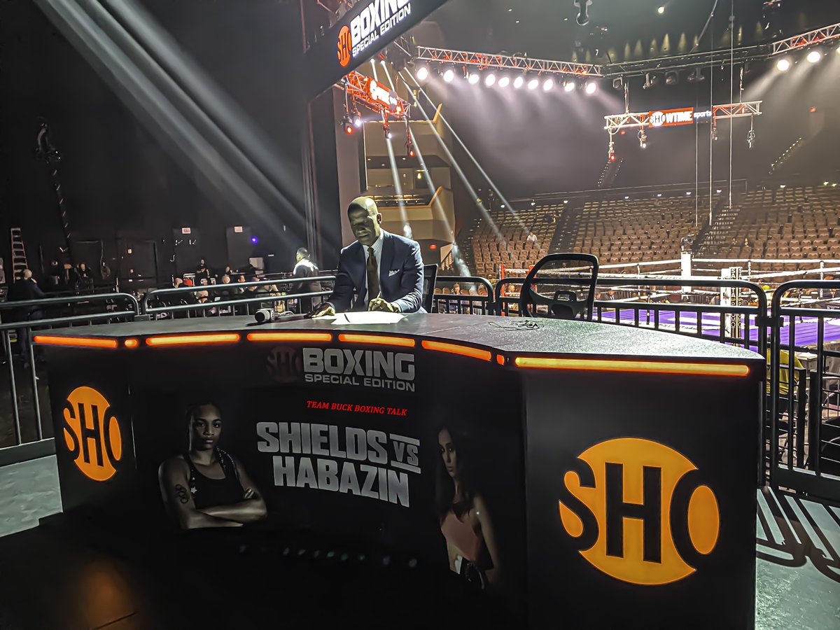 ScottyMBuck's tweet photo. I always like to go back and rework some fun photos from fight night. This was from a @SalitaProm fight night on @ShowtimeBoxing early Jan 2020- Shields vs Hazabin. 

#Detroit #FightNight #Lumix #Panasonic #Camera #Boxing #Media #PlayingAroundwithPhotos #TeamBuckBoxingTalk https://t.co/ILE4zykm6L