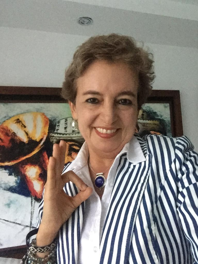 #AlAire Alba Rocío Rueda, directora ejecutiva nacional de Asocoldro, entrega detalles sobre la capacitación que deben tener las personas que expenden medicamentos en las droguerías #MañanasBLU #ColombiaEstáAlAire