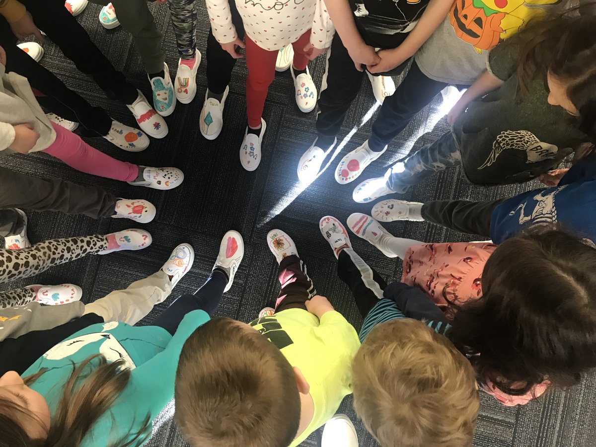 cherylbhill's tweet photo. The Doyon and Winthrop Kindergarten teachers wrote and secured a grant called, Stepping Into Kindergarten. It is a program based on the work of Mr. Rogers by utilizing familiar rituals to create a safe, nurturing and predictable environment for our kindergartners. https://t.co/LcUbz7ltUq