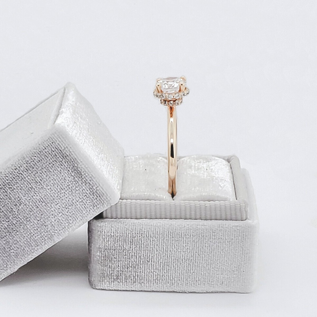 AppeltsDiamonds's tweet photo. We love hidden surprises like this double wrap diamond basket! 😍⠀
⠀
Unique details like this are why we are obsessed with our Black Label collection. ⠀
⠀
Have you had a chance to see the entire collection? It is now available on our new website at https://t.co/eGgAxcHLHt!⠀ https://t.co/14q34KM1T0