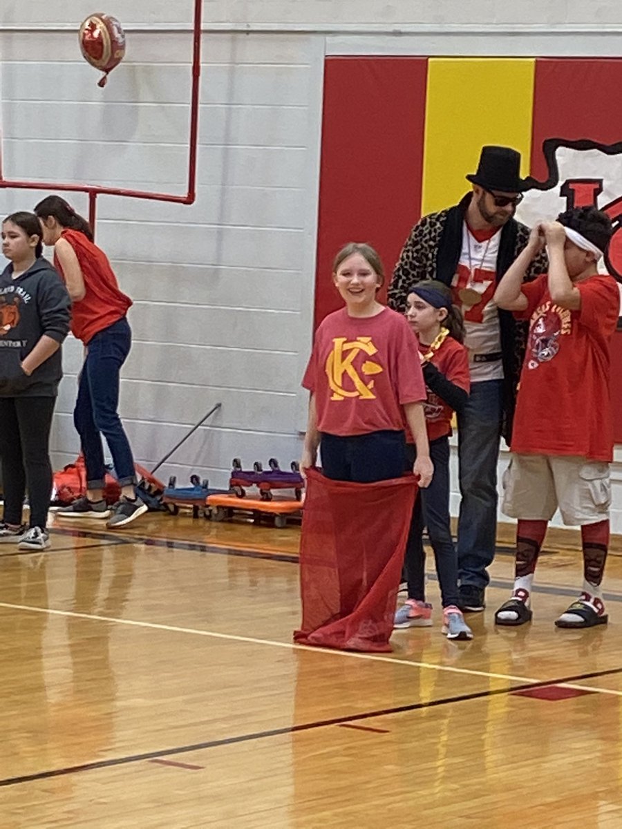 Julie Schlessman tweet media