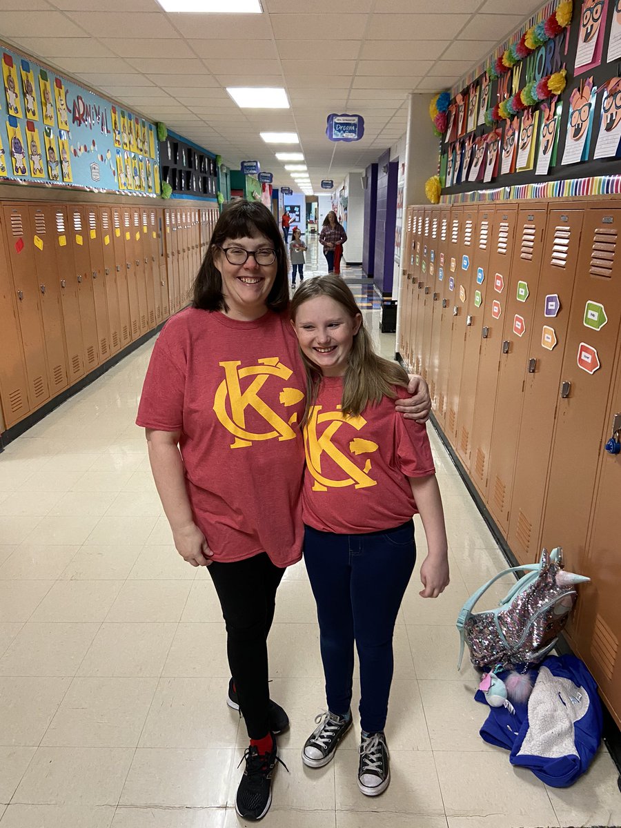 Julie Schlessman tweet media