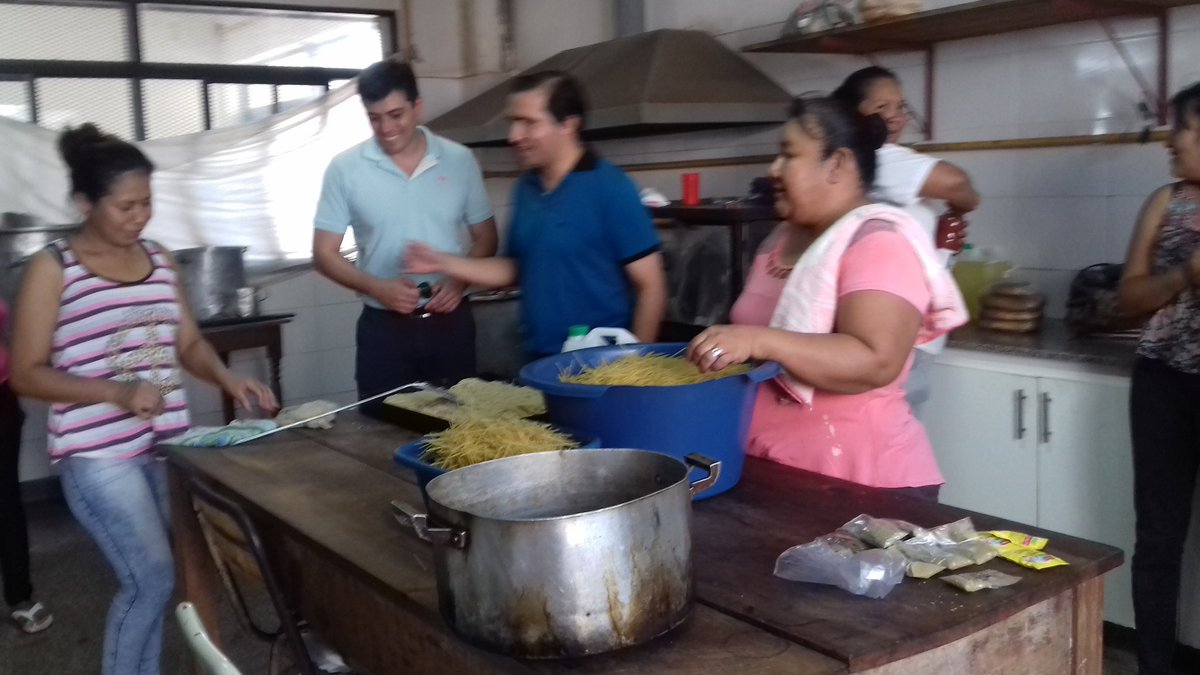 geminianana's tweet photo. #Ahora #RefuerzoEstival #PAS compartiendo la jornada con el Lic Roberto Ramos, el coord zonal @RangeonMartin Esc Indígena 4738 Juan XXIII Pichanal @matiascanepa @ferdiptorres @GustavoSaenzOK @MEducacionSalta @trottanico https://t.co/ldUcnn2bR2