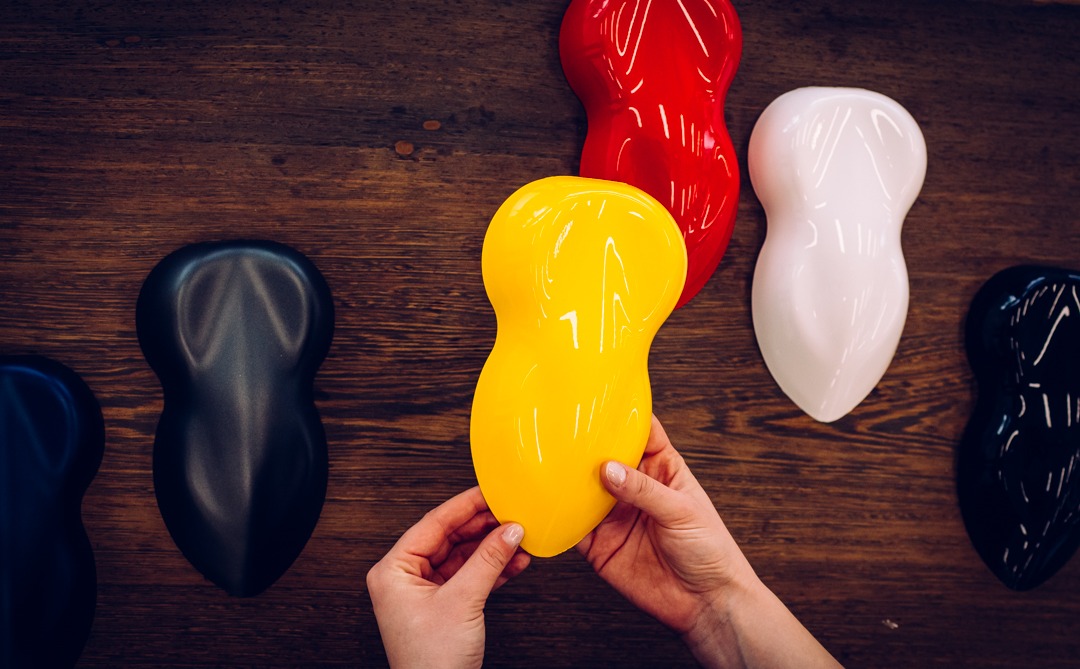 Today we've taken a closer look at the #AppScooter #colours.

Check all the #matte &amp; #glossy colour options at our #configurator that is available here ➡️ hubs.ly/H0mMRj60 and create your own AppScooter.🙌🛵