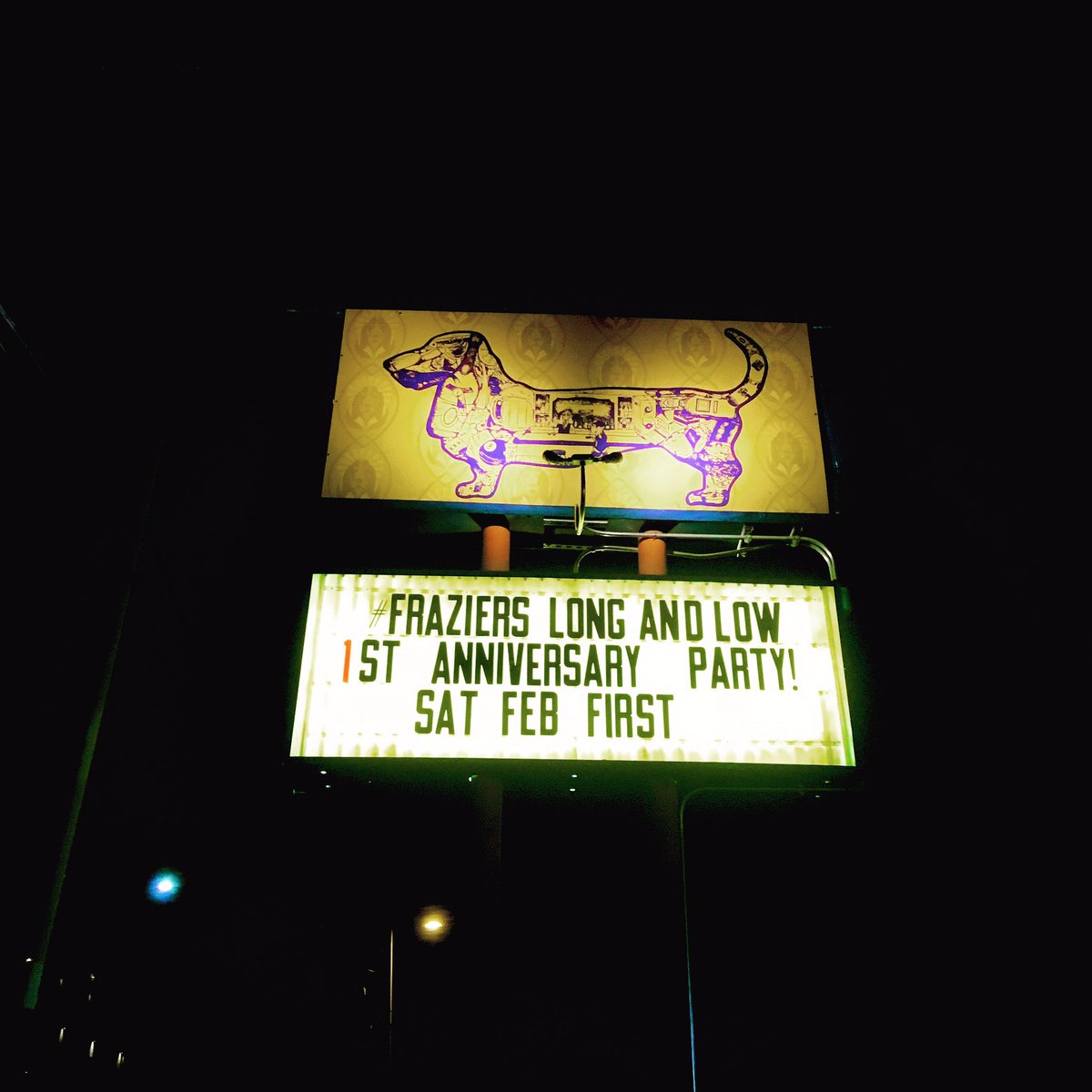 FraziersLongLow's tweet photo. This Saturday we’re celebrating a year! We want to see you there. $2 ice cold mugs of Coors and $1 Corn Dogs! Thanks for everything. #frazierslongandlow #fraziersfirst #drinkeatdrink #southshoreaustin https://t.co/6T2nKcTnXH