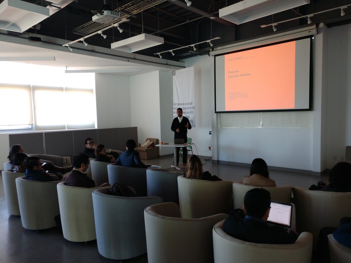 JrgSanabria's tweet photo. Día 3 del brillante curso de @mariomarchant en Investigación, Creación y Producción Editorial, para la Escuela de Arquitectura, Arte y Diseño del #TecnológicodeMonterrey. Hacia la #BienaldeVenecia2020 https://t.co/NiiywaCrLp