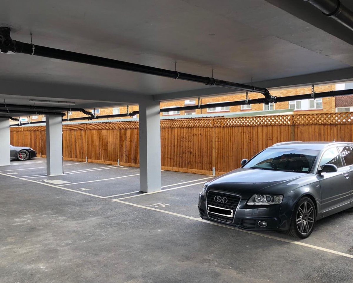 ABCFencingLtd's tweet photo. ▪️Closeboard Fencing, Timber Posts with Diamond Trellis▪️
#abcfencing #fencing #gates #automation #residential #closeboard #trellis #domestic #structure #fencingcontractor #constructionuk https://t.co/fddUjgNGer