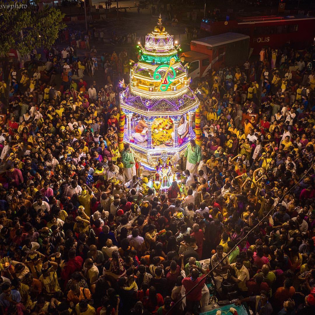 tourplusapp's tweet photo. Limestones caves, a UNESCO site, gold painted statue and a flight of 272 steps. Batu caves is the focal point of Hindu festival of Thaipusam in Malaysia .
📸: ig - siva_wwc
Come and immerese yourself in this magical experience with tourplus apps.
#travel #tourplus #tourism https://t.co/HauRZ3lRHu