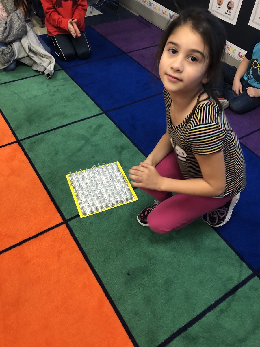 beckag85's tweet photo. Look who found the 100th piece! ⁦@darynpolanco⁩ ⁦@happytobeahusky⁩ https://t.co/cybqOubkMa