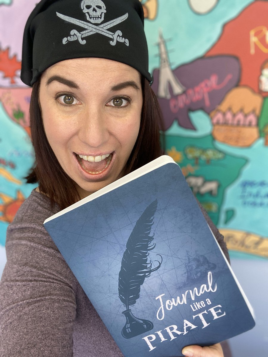 clionbailey's tweet image. So excited to #JournalLAP with my new journal- such an inspiring way to get my ideas down on paper and my creativity flowing. Thanks @dbc_inc for being the best publisher family ever!  #RealityBytes 🏴‍☠️