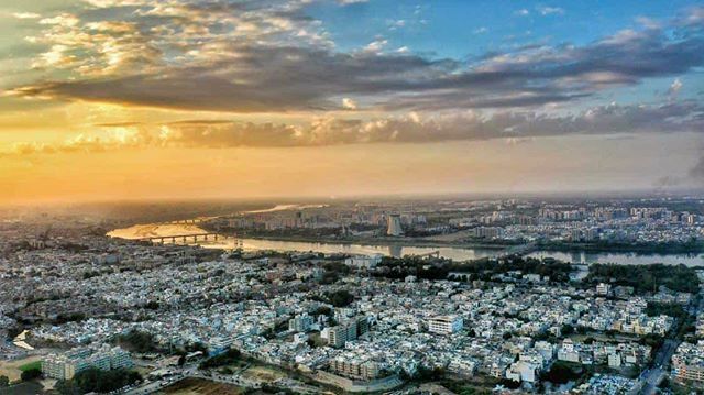instagujarat's tweet photo. : Winter Evening 😇
•
Photo Courtesy : @dronewale •
Best comments will chance to get featured your profile in our story 😇
•
Use #instagujarat_ for chance to get featured ✌🏻
•
Follow &amp; Tag us : @instagujarat_
•
Do check out this pages and follow th… https://t.co/YoUzAaNZXT https://t.co/Y4PNIdj54q