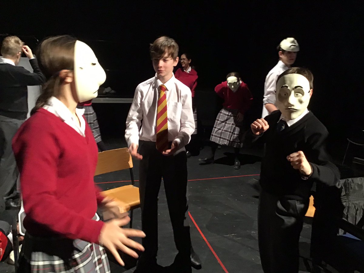DownsideCreate's tweet photo. 3F experiment with masked and unmasked character work during their Drama lesson. @downsideschool @BSAboarding #iloveboarding https://t.co/0AsSExFXko