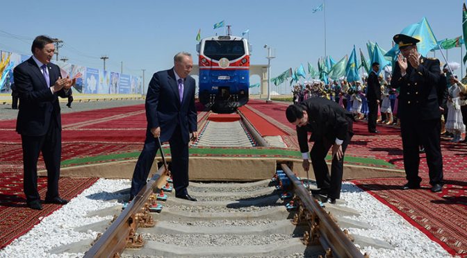 CESS_news's tweet photo. New CESS blog! Alfinura Sharafeyeva interviews Professor Richard Pomfret about the course of his work and career, including his most recent book, "The Central Asian Economies in the Twenty-First Century: Paving a New Silk Road." See https://t.co/G6zw19NHbG #CESSblog https://t.co/FRIRkBOZIH