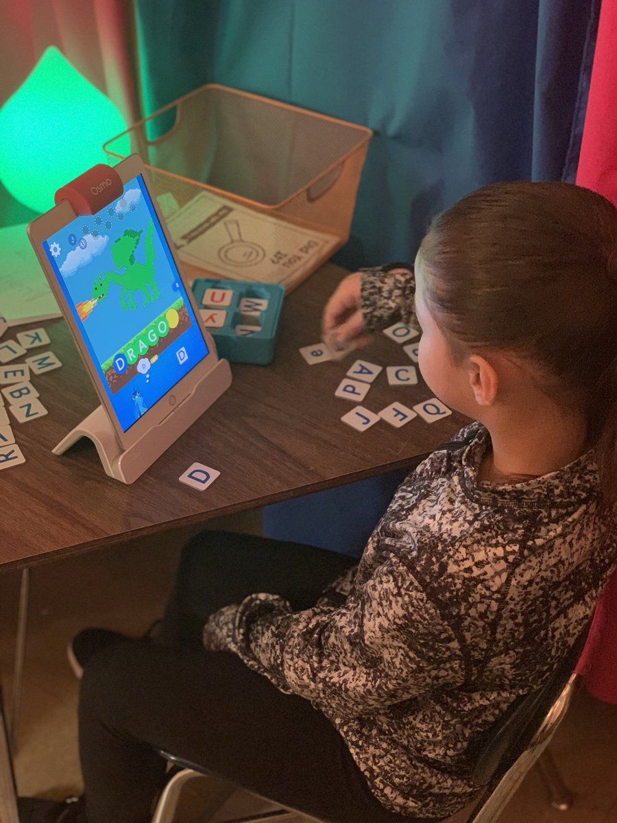 Mrs_Johnson_4A's tweet photo. Phonics with the @PlayOsmo @ConlinPrincipal @teamredclay #weareredclay #soareaglesSOAR https://t.co/zi0PrMuwtD