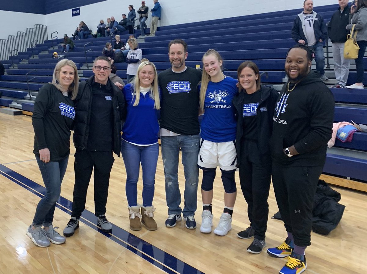 gabbyfogartyy's tweet photo. Super excited to announce my decision to continue my academic and athletic career at Lawrence Tech University!! Thank you to everyone who has supported me and made this possible! #WeAboveMe 😈🏀💙 @LTUWBasketball @MImystics https://t.co/WpaixHz9X5