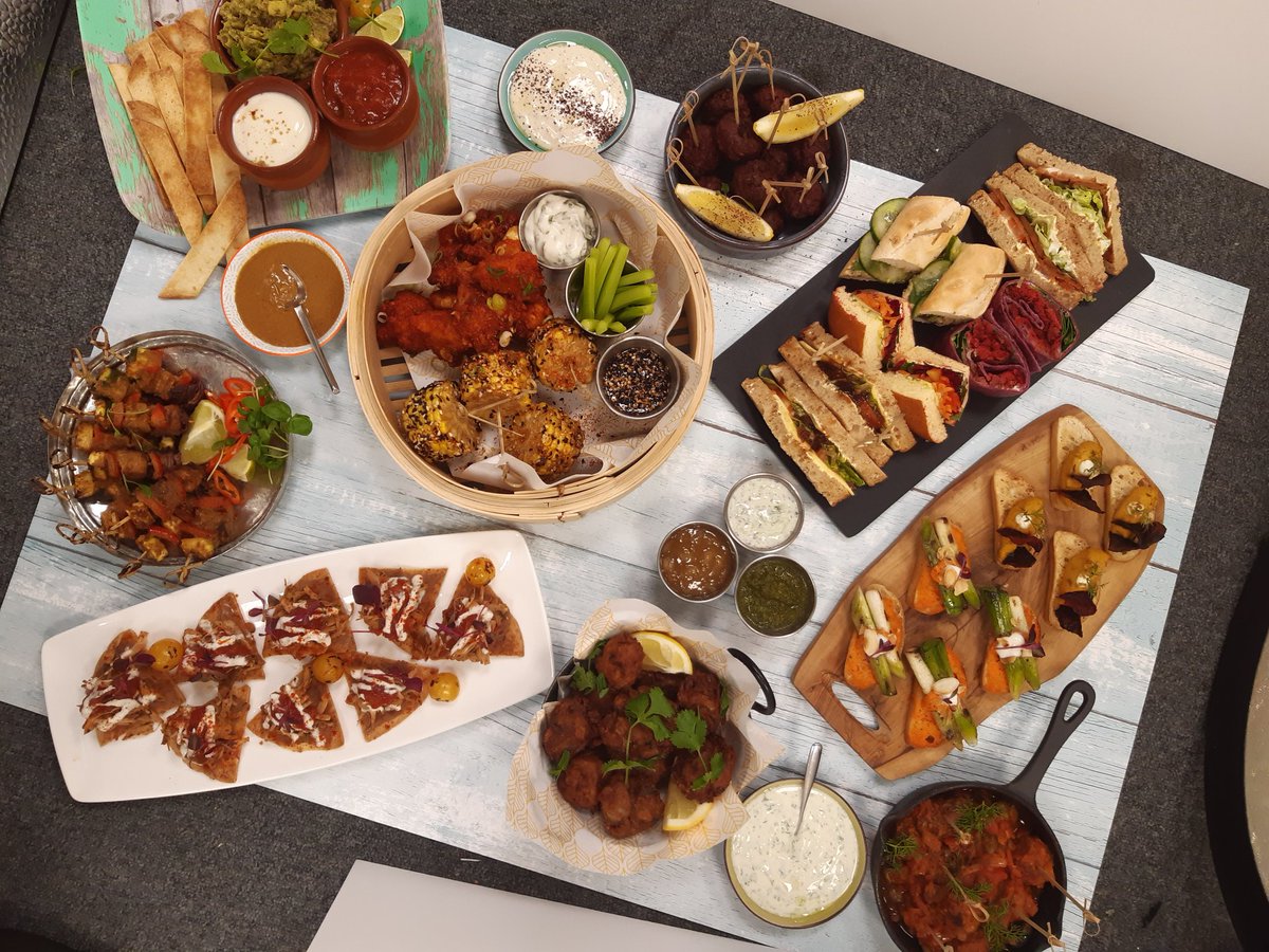 chefcrowe673's tweet photo. Who said vegan hospitality food had to be bland and boring #Veganuary2020 we @elioruk certainly don't think so. ! today we're photographing some exciting new dishes for our new VGood hospitality range 😋😋 https://t.co/A8lEV4nY1K