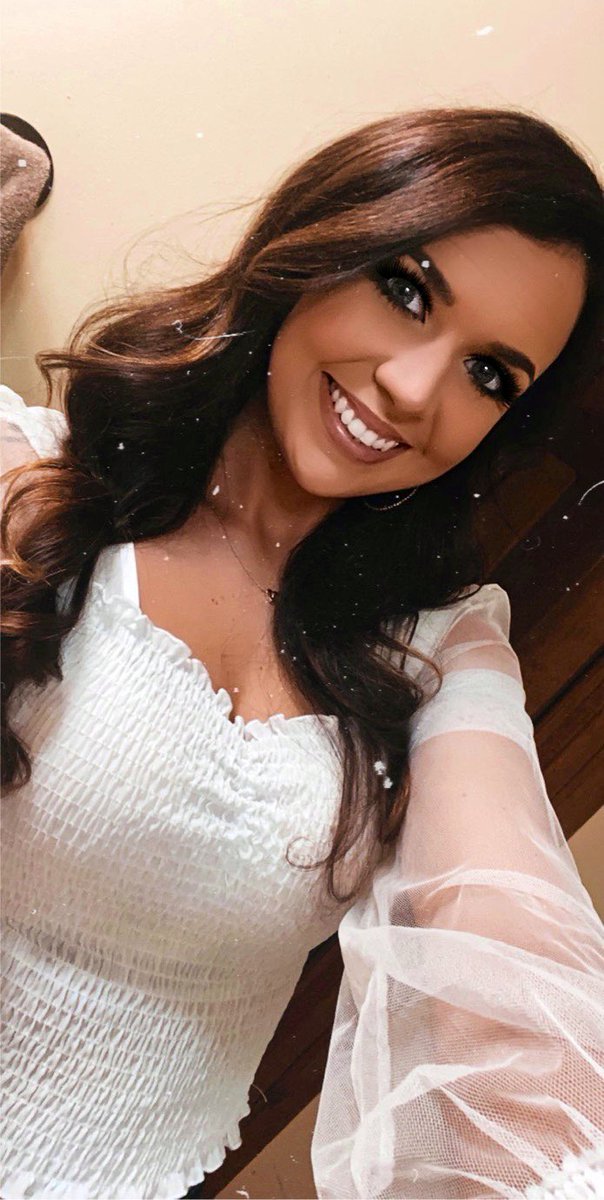 hrayanne31's tweet photo. 😇 I really do put others before myself 🤷🏽‍♀️ https://t.co/lfdcV2EIuI