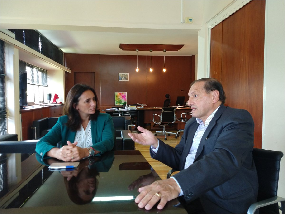 Con el Rector de la Universidad Nacional de Salta, Víctor Claros, dialogando sobre la necesidad de recurso humano para trabajar en conjunto en el norte de la Provincia.