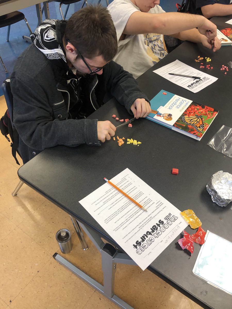 MrsLarson_VH's tweet photo. Today in Science we learned about the rock cycle by creating sedimentary, metamorphic and igneous rocks using starbursts! @ChrismanBears @ISDSchools #isdstrong #isdscience https://t.co/3pvRO1DeEw