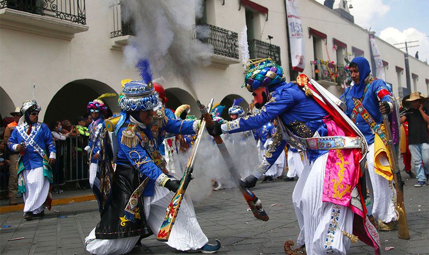 DiffWorldMexico's tweet photo. It may not be Rio, but Mexico's many Carnivals are worth a visit https://t.co/MvP283S3Mj https://t.co/8xmOO7ozXg