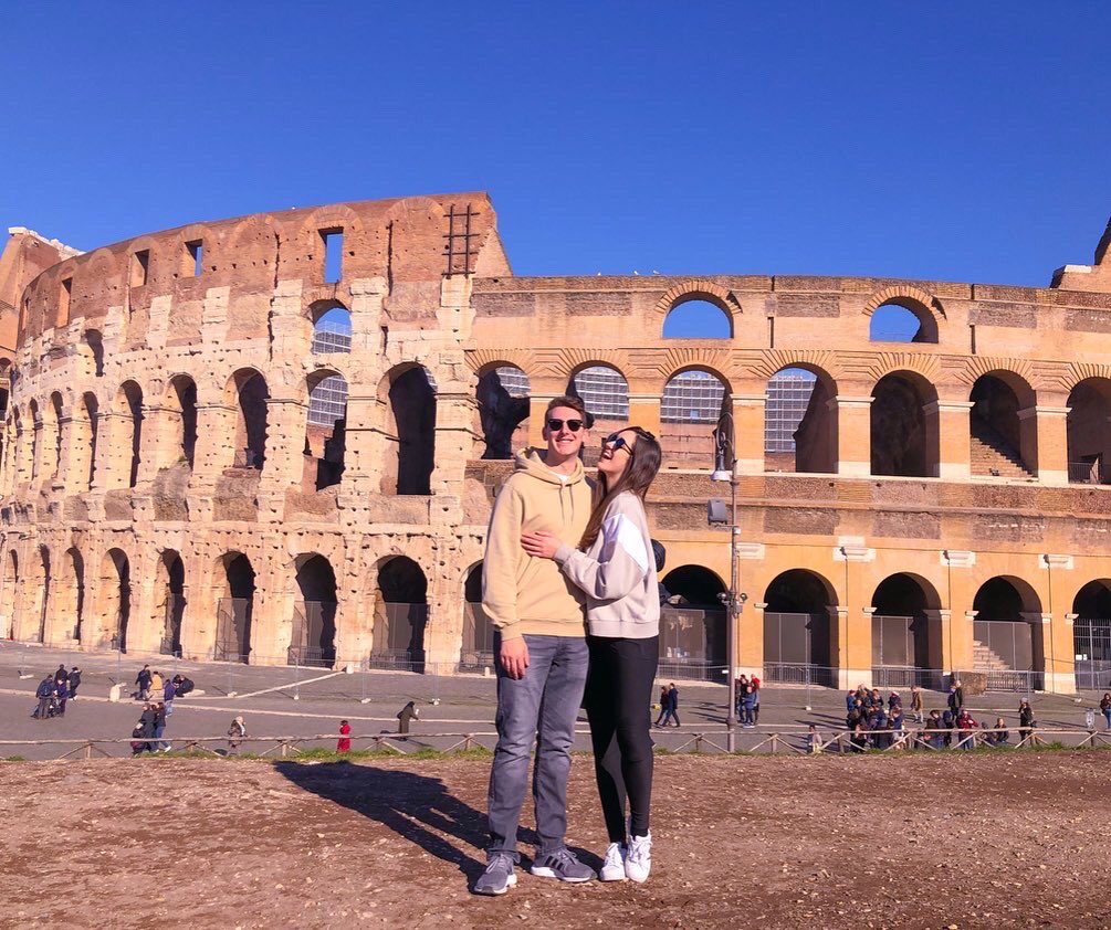 MissRyleePaige's tweet photo. When in Rome... 🇮🇹 https://t.co/2AnxavCg3v