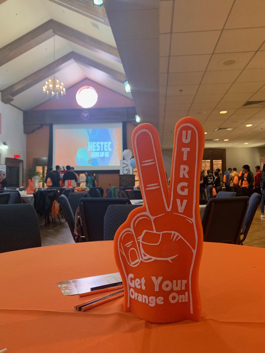 Groves01Groves's tweet photo. What a great event! #HESTEC #UTeach #UTRGV #GearUp #BISD #STEM https://t.co/7n49ZnseLo