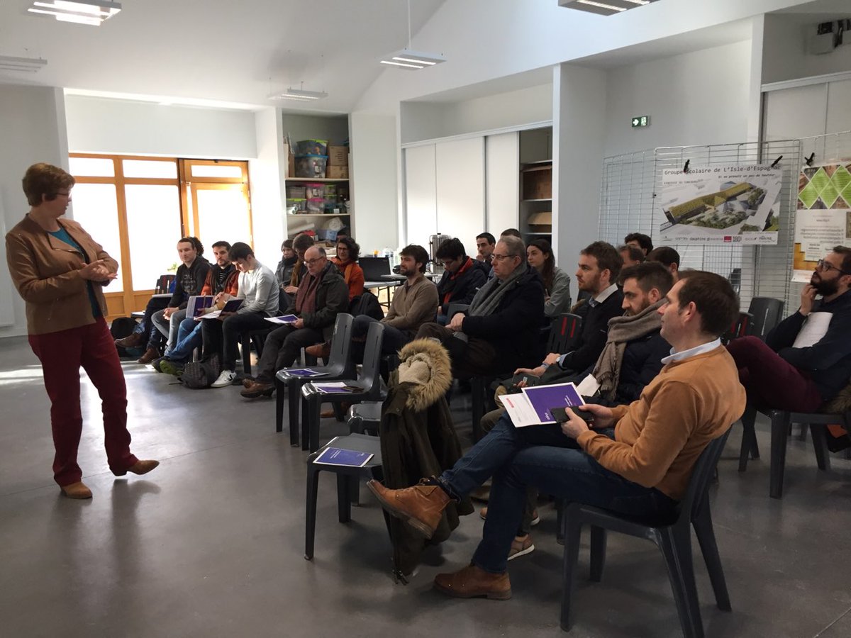 ClusterOdeys's tweet photo. aujourd'hui c'était la visite d'un groupe scolaire bois-paille à L'Isle d'Espagnac 👷➡️
Retour d'expérience de la collectivité et de la maîtrise d'œuvre Dauphins Architecture et  @OverdriveBET ! #Innovation #BTP #NouvelleAquitaine #constructiondurable https://t.co/pZWRdnYKft