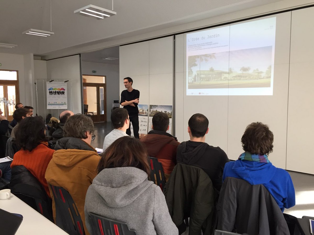 ClusterOdeys's tweet photo. aujourd'hui c'était la visite d'un groupe scolaire bois-paille à L'Isle d'Espagnac 👷➡️
Retour d'expérience de la collectivité et de la maîtrise d'œuvre Dauphins Architecture et  @OverdriveBET ! #Innovation #BTP #NouvelleAquitaine #constructiondurable https://t.co/pZWRdnYKft