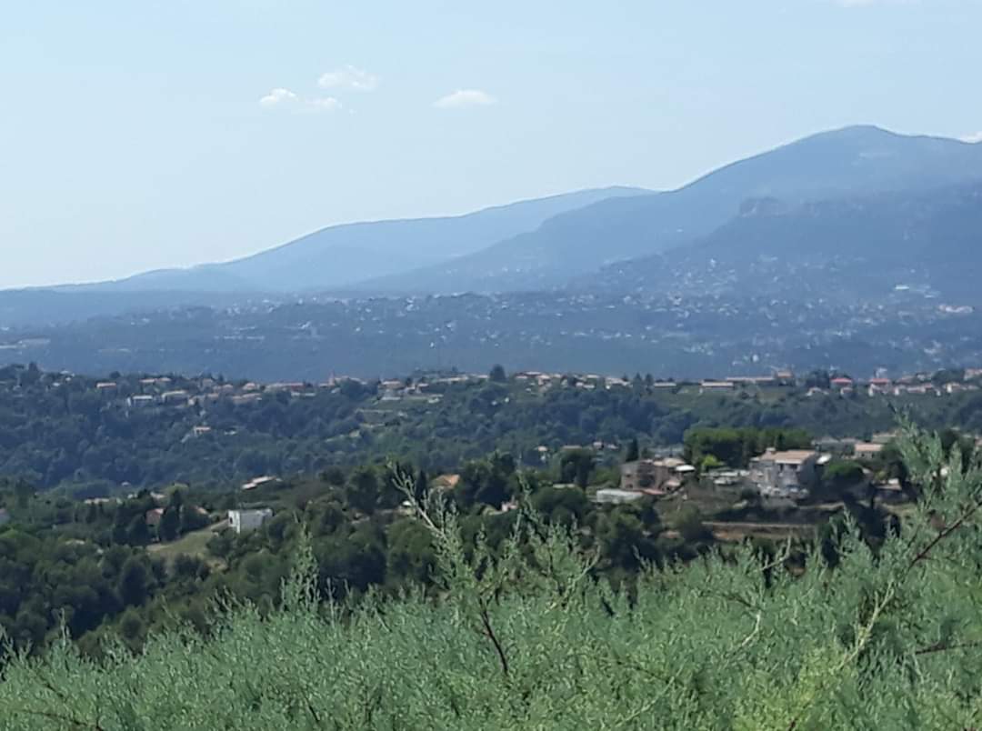 AimonsAspremont's tweet photo. Point de vue toujours d'Aspremont 😊 #Elections #Aspremont https://t.co/c9RpF5HkYp