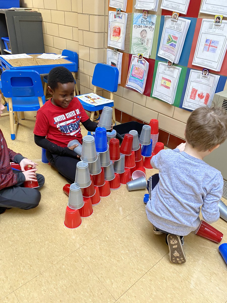 MeyersTeach's tweet photo. Happy 100th Day if School from Studio 1. A fun filled day is in store. #lovingfirstgrade @MOSAIC_STL @MehlvilleSD https://t.co/tofrJj7NM8