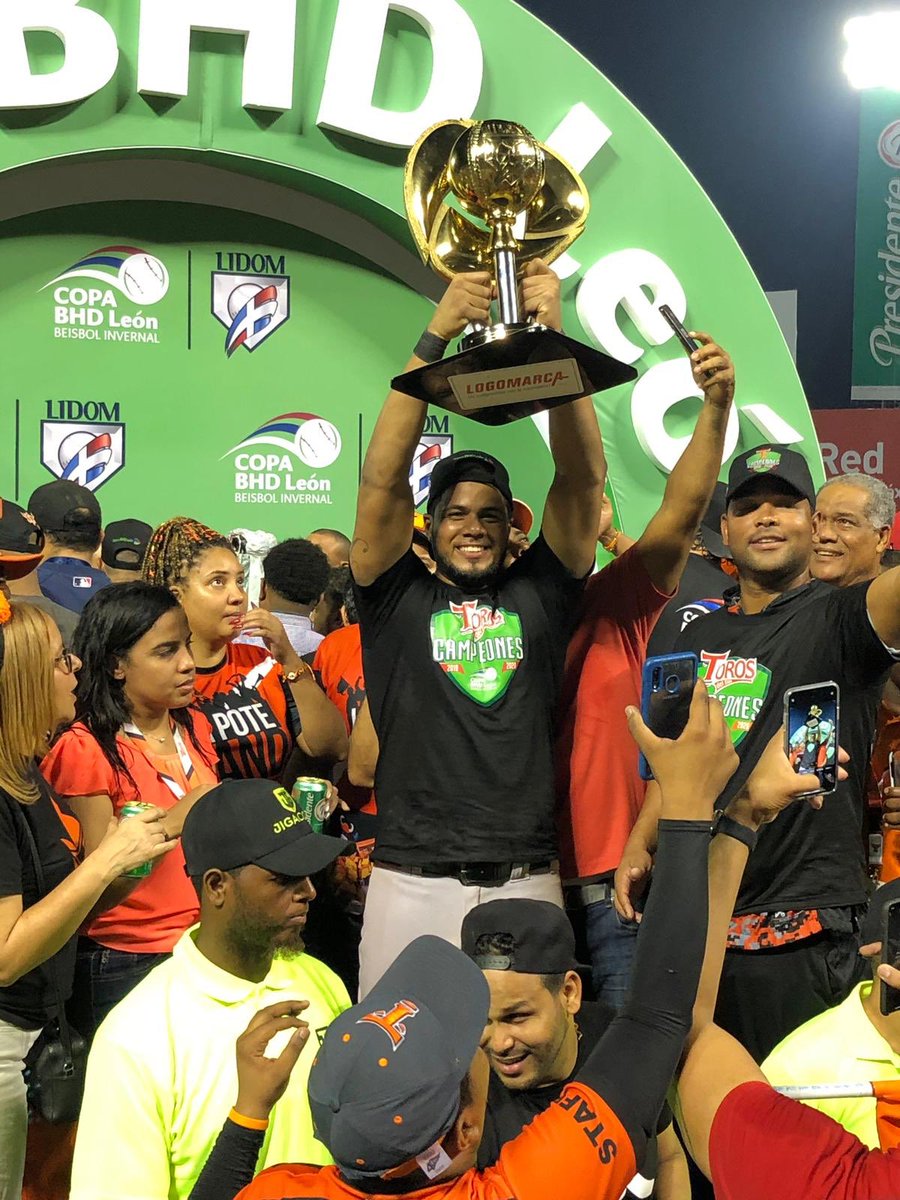 jeimer24C's tweet photo. Thanks God for this opportunity. Thank you @Torosdeleste. Thank you fans.  “I can do all things through Christ who strengthens me.” -Philippians 4:13 #Candy#MVP#🍬🍬🍭🍬 🐂🍊🍊 @LIDOMRD https://t.co/pK6lNnYscr
