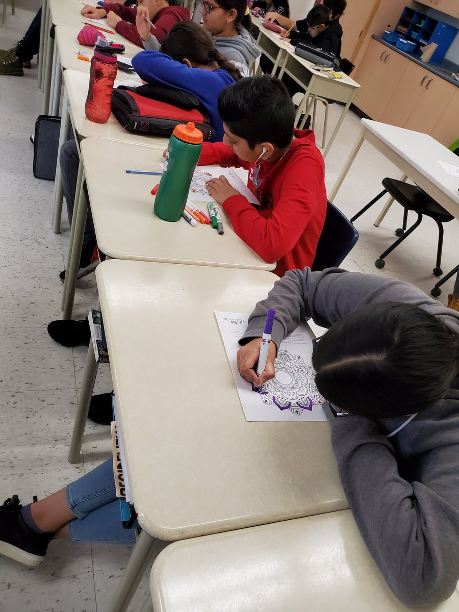 mscaccavella's tweet photo. It's #BellLetsTalk Day! Ss in the Grade 8 Pod @SunnyViewMS have joined the conversation to create a positive environment and end the stigma! Sharing words of encouragement, and writing compliments to members of our class! Great job 8A/B 👏 @PeelSchools @MsVisentin https://t.co/kDT2xIu0Yg