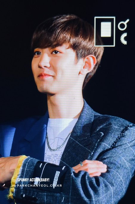 ChanyeolChile's tweet photo. 200129 Previews de #CHANYEOL durante la segunda y ultima fecha de «EXO-SC Japan Special Event 2020» realizado el día de hoy {8}🥺✨
cr: SAB
#엑소 #박찬열 #찬열 #PCY #LOEY #EXOL #Yeolmae #OBSESSION #EXODEUX #EXO #EXO_SC #KPOP #SideBySideEXOSC #EXOSCinJapanDay2 https://t.co/2eYyPF9zBq