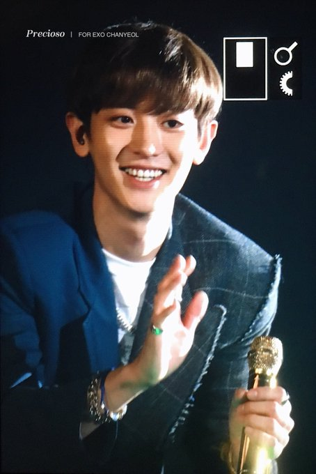 ChanyeolChile's tweet photo. 200129 Previews de #CHANYEOL durante la segunda y ultima fecha de «EXO-SC Japan Special Event 2020» realizado el día de hoy {5}🥺✨
cr: precioso1127
#엑소 #박찬열 #찬열 #PCY #LOEY #EXOL #Yeolmae #OBSESSION #EXODEUX #EXO #EXO_SC #KPOP #SideBySideEXOSC #EXOSCinJapanDay2 https://t.co/NUZknCmOoS