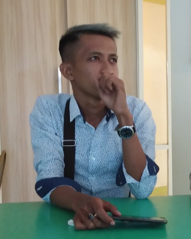 Semampir3's tweet photo. mbien pas meteng ..geteng aku ...sokor saiki anakmu mirip aku 😂 wkwkkw #AkuGapapa https://t.co/WispluSfs7