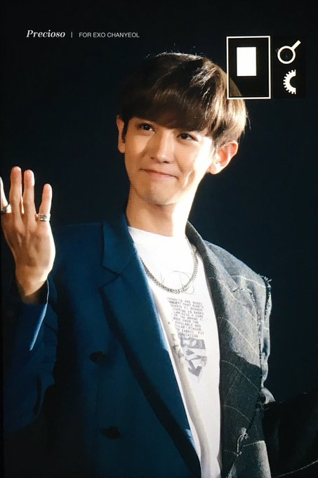 ChanyeolChile's tweet photo. 200129 Previews de #CHANYEOL durante la segunda y ultima fecha de «EXO-SC Japan Special Event 2020» realizado el día de hoy {6}🥺✨
cr: precioso1127
#엑소 #박찬열 #찬열 #PCY #LOEY #EXOL #Yeolmae #OBSESSION #EXODEUX #EXO #EXO_SC #KPOP #SideBySideEXOSC #EXOSCinJapanDay2 https://t.co/ff7wreGzha