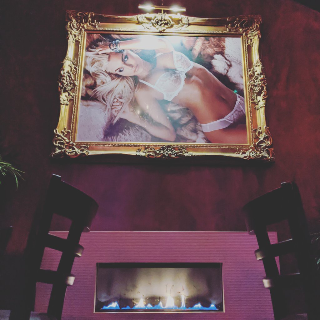 lodgereading's tweet photo. 🍻 Midweek drinks with our stunning dancers. Half price entry if you show this post 😊 Open 9pm-5am.

For bookings contact 01189500950 x⁣
⁣
#Reading #gentlemensclub #stripclub #strippers #nightlife #stripper #dancers #clubbing #music #club #poledance #sexy #drinks #bar #alcohol https://t.co/HIeYzBQD3E